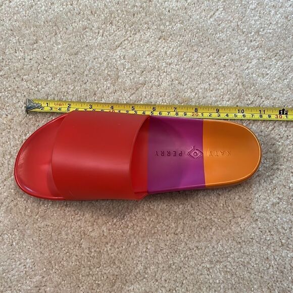 KATY PERRY SANDELS - Picture 9 of 10